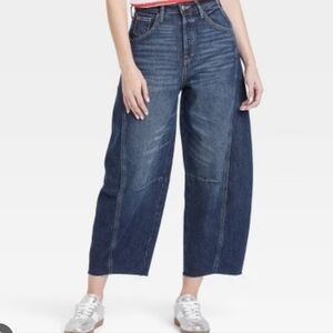 NWT Universal Thread Barrel Curved Leg Jeans In Dark Blue Size Woman's 17